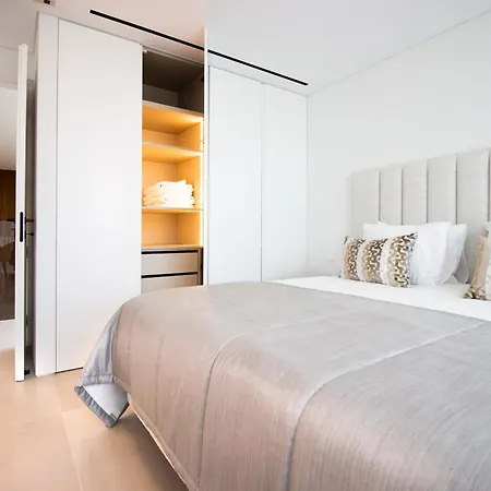 Luxury Townhouse With Sea View *